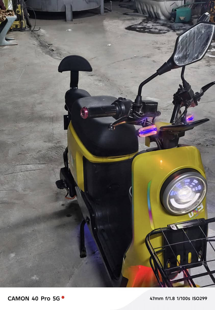 سلام عليكم درجة شحن للبيع 009 دراجة نضيف كلش خمس بطاريات ملف 2000 تمشي 60 بل ويز اشاير يمن يسار لايت اليدي شاشة بصمة تشغيل عن بعد بريكات أمي خلفي دسك الدراجة معروضة ب 400 مكاني حي الجهاد رقم التواصل ***********
