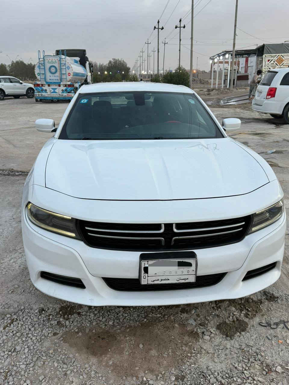 السلام عليكم
السعر 168 
جارجر مديل 2015 ماشيه 190k 
 راعيها بلبصره سنويه 28 راعيها يريد تحويل 
سياره جاهزه من كلشي مكينه وكيل واكسل وحداده اماميه هاذا سبوع شديتها 
دهن كير وفلتر جديد 
ادامه نوزلات بلكات راديتر كله جديد تبريد تدفئه 
غرفه جديده تغليف فايبر 
السياره نص فول تحكم وحساسات خلفيه كير موس 
سياره كفاله من ضربه ولتبديل بيها مكانين صبغ فقط وقليل من الرصعات شوف العين 
مكان السياره البصره الزبير البترو
***********
السياره داخله كفاله صور واردها بلمنشور
