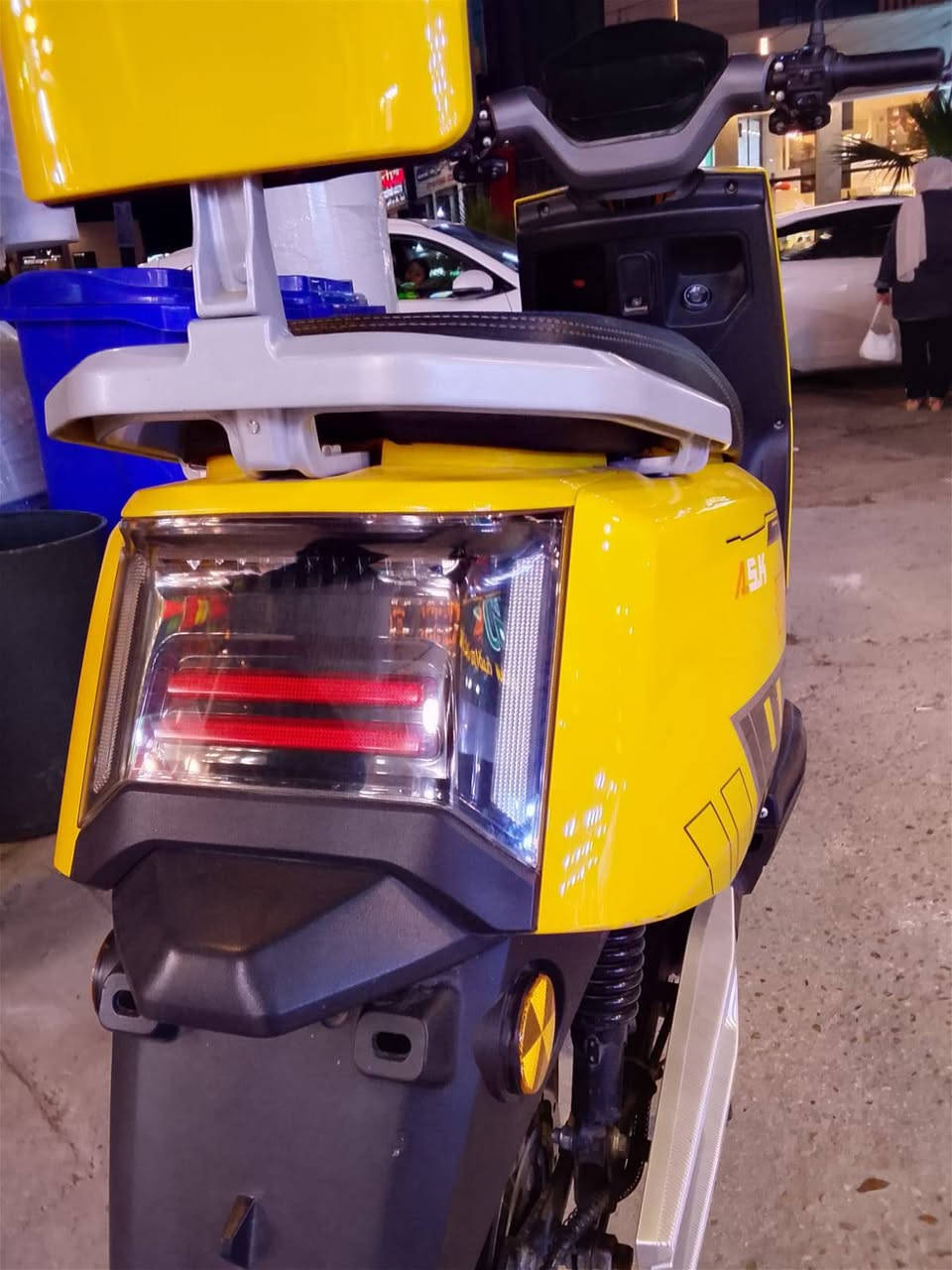 السلام عليكم
دراجه شحن للبيع
موديل 2025
6 باتري
نضامين تشغيل سويج وبصمه
وبيهه قفل نضام سرقه
سرعتهه60
السعر 600 وبيها مجال 
عنواني بغداد الكرخ
للاستفسار *********** واتساب 
*********** اتصال
