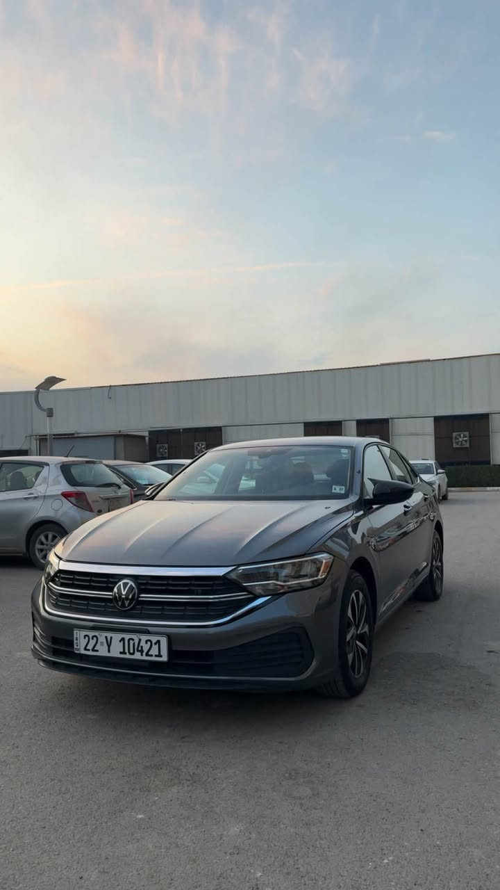 jetta 2022
جیتا مۆدیل ٢٠٢٢
٥٣ میل رۆشتووە
گێچ ئەلیکترۆنی 
شاشە ایپاد
ئاوێنە رادەر 
برێک بەسمە 
دوگمەی یئکۆ 
دەعمی زۆر زۆر خەفیفە
ایرباگ تەنها شانی تەقیوە
پشت و پێشی بە شەرتی ئەوەی بورغی با نەدرابی
سیارەکە قەپ و قۆپی نیە لە هەموو شوێنی زۆر خاوێن و رێکە 
٤ تایی لۆکی لەسەر تاخم پلاک و نۆزل هەموو بیلادی شەریکەی خۆی ئەلمانی لەسەر 
تەنها ٤ پارچەی کلێری هەیە ئەمریکا 
شخت بووە بۆیاخ کراوە لە ئەمریکا وەکو لە شانسیش دیارە سەیارەکە زەربەی نیە
بە ناو خۆمە ..
داوەی ١٢٣ وەرەقە دەکەم معامەلێکی برایانەی تێدایە
***********
تەنها موشتەری تەلەفۆن کات
3VWCM7BU2NM015613
