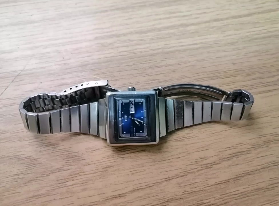 ساعه سيكو رجالي ملو اتومتك نادره جدا ف شكلها وحجمها ولونها زيرو ب 800ج /01206717181


**إذا كنت صاحب هذا الإعلان وتريد حذفه لأي سبب، رجاءا أرسل رسالة إلى الدعم الفني**