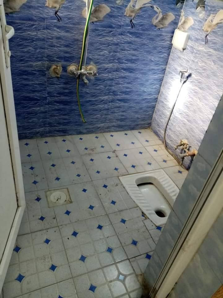 السلام عليكم بيت للإيجار طابق ثالث بدون دلاليه سعر ٢٥٠ قفل خلف كليه دجله سكن طلاب او عمال فقط موجود خاص او رقم *********** بشارع ليمونه قريبه ع الشارع
