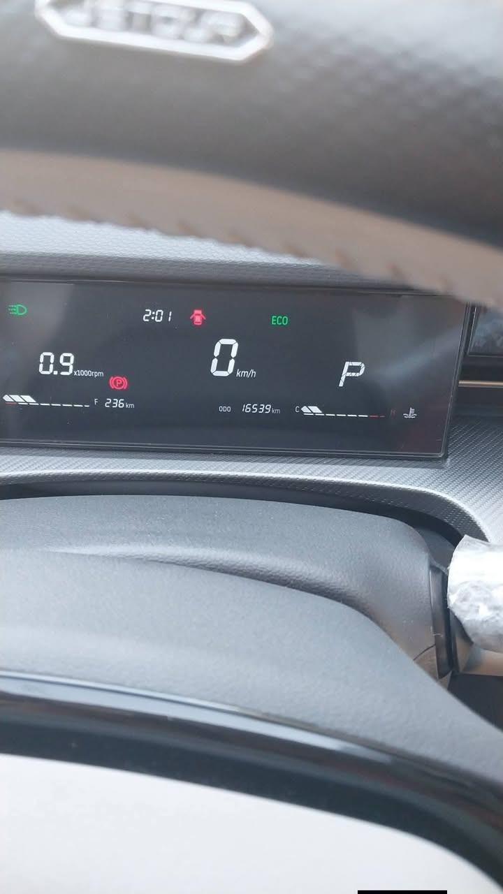 السلام عليكم جيتور 2024  جديده للبيع الرقم بغداد كفاله عامه سنويه ٢٠٣٠ بسمي هزة جديده صارلها اسبوع سياره كلش حلوه احلى من صور سياره بيها هواي مواصفات مو مال شرح بل منشور تعال وشوف بعينك عده فتحت البانوراما ماشيه ١٧ الف فقط... المكينه اربعه سلندر بانزين فقط ... رقم الهاتف ***********
