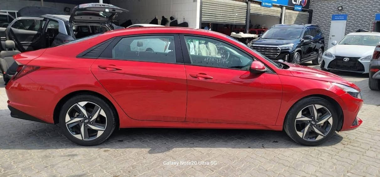 🚗 للبيع: هيونداي إلنترا 2023 ترقيم جديد
📍 مكان السيارة: كربلاء المقدسة

📞 للتواصل:***********

💰 السعر157 ورقة – قابل للتفاوض

📊 المسافة المقطوعة: 50000مايل

🛠️ المحرك: 4 سلندر – 2000cc

 المواصفات:

•  (فول مواصفات) عدا الفتحه 

• بصمة تشغيل

• بصمة أبواب وصندوق (لمس)

• كاميرا خلفية دوّارة

• رادارات 360 درجة (أمامي، جانبي، خلفي) مانعة للتصادم

• تحكمات ستيرن أربع جهات

• شاشة عدادات بأربع وضعيات

• ثلاث وضعيات قيادة (عادي، سبورت، ذكي)

• مثبت سرعة ذكي مع تنبيه مغادرة المسار

• Auto Hold للتوقف المؤقت

• هاند بريك بصمة

• شاشة وسطية بلازما كبيرة لمس تدعم Apple CarPlay وAndroid Auto وايرلس وGPS

• شحن وايرلس

• ويل كب قياس 17

• تشغيل عن بعد

• أضواء ترحيب عند الاقتراب

• نقطة عمياء

• كير أوتوماتيك مع وضع S

• تحديد مسار وقيادة ذاتية مع رادار أمامي

• مانع انزلاق

 أضرار السيارة:

• وارد أمريكي - دخول جديد 

• حادث بسيط جدا كله ليبل  واحد  شبر صبغ بالبنيد فقط

 تفاصيل إضافية:

• رقم السيارة: بغداد الدولي الجديد بأسمي
