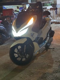 هوندا PCX • مقفوله • نظيفه