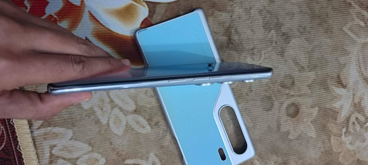 السلام عليكم جهازTECNO CAMON 40 Pro 5G نظيف كلش ذاكرته 256 والعشوائيه 24 يشغل لك بالببجي 90 فريم نظيف كلش زلغ ما بيه بس هاي النقطه الصغيره ما مؤثره على كل شيء الطالعه بالشاشه واعطيك بيها ضمان السعر 300 وبي مجال حق جايه


**إذا كنت صاحب هذا الإعلان وتريد حذفه لأي سبب، رجاءا أرسل رسالة إلى الدعم الفني**