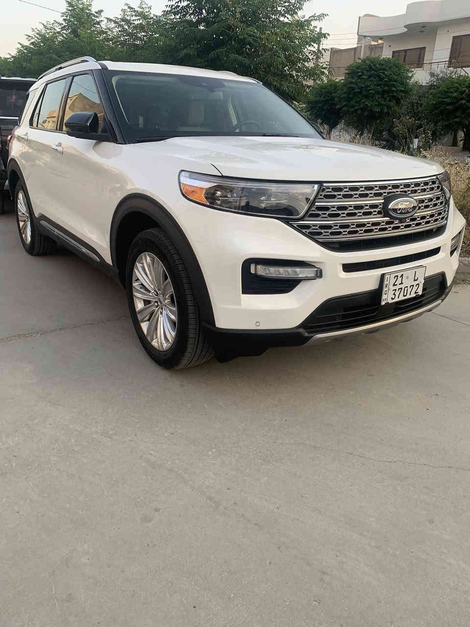 فورد اكسبلورر 
2023 وكالة القاصد خليجي 
كفالة عامة ع ايدي من الشركة 
مواصفات لمتدد يعني فول 
رقم سليمانية بأسمي 
ماشيه 26 الف كيلو 
مكان السياره سليمانية 
السعر 385 قفل 
اكرر وكالة يعني مو وارد وبيها ضرر 
للاستفسار ***********
