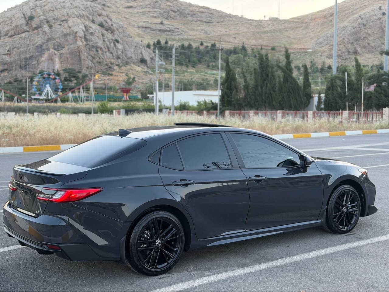 TOYOTA CAMRY SE+ 2025 
سە یارەکە تەنها بۆنیت بۆیاخە بیناوگرتن ئیرباگ بەس سوکان تەقیوە سەیارەکە فول مواسەفاتە(سلایت-شاشە گەورە-بەسمە-مۆبایل شاحن-هتد) تەنها١٥مایل رۆشتوە هەموو گیان بەشەرت گیرو مەکینە کارەبای بەشەرت کاتی نەشکاوە ٣ مانگ کاتی لەگەلە نرخ-٢٣٨$ شتیک مەجال 

***********
***********
Whatss app 
Vaiber رانية, السليمانية
