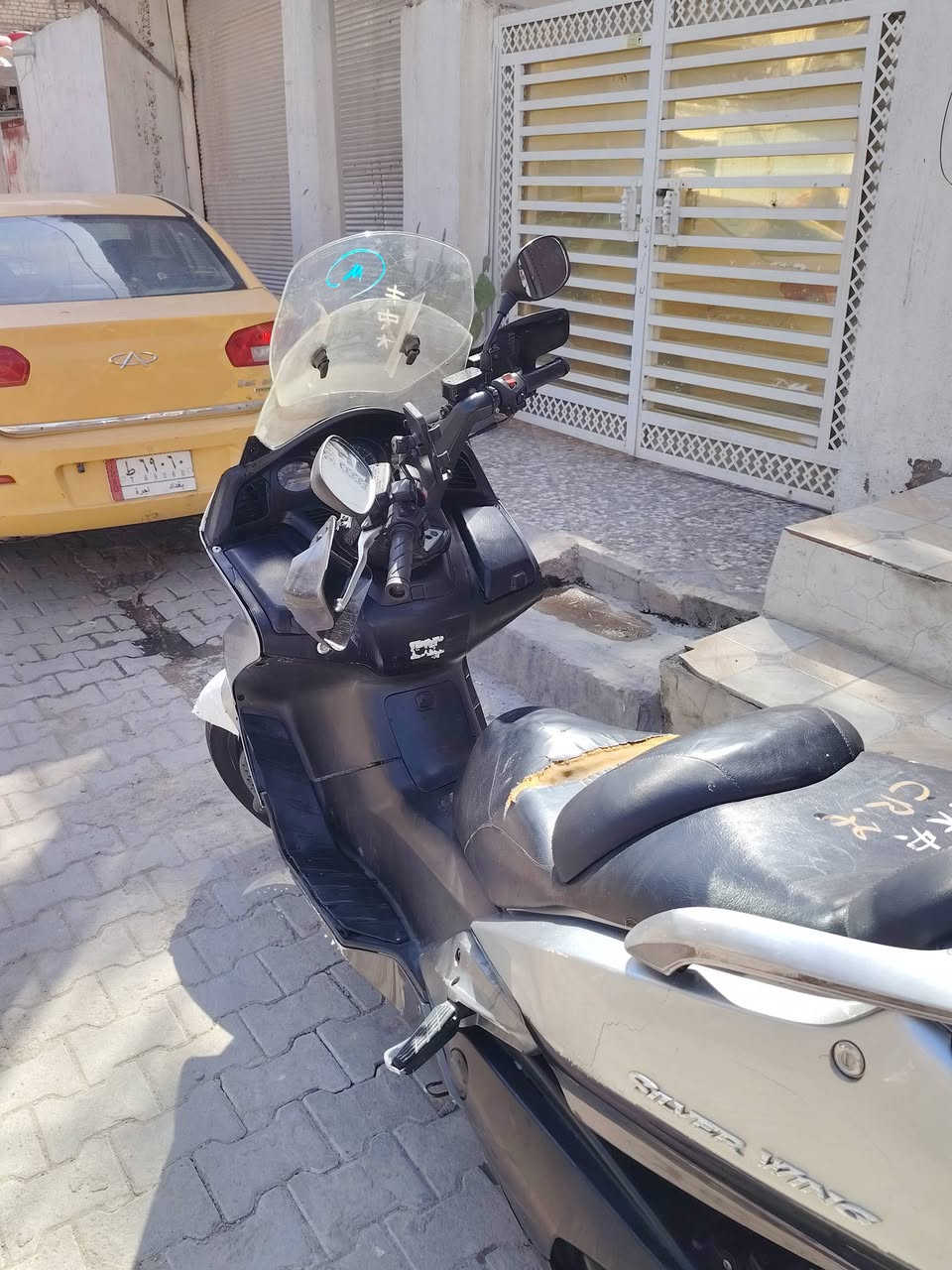 السلام عليكم دراجة سلفر ونج ٦٠٠ دراجة حلوة مكينة ممفتوحة خير من الله جامة قطعتين جنطة سستم سماعات دراجة حلوة لاكن بيهة ملاحظات بل بجم ممطبك عدل مكان بغداد الحرية عدن ***********
