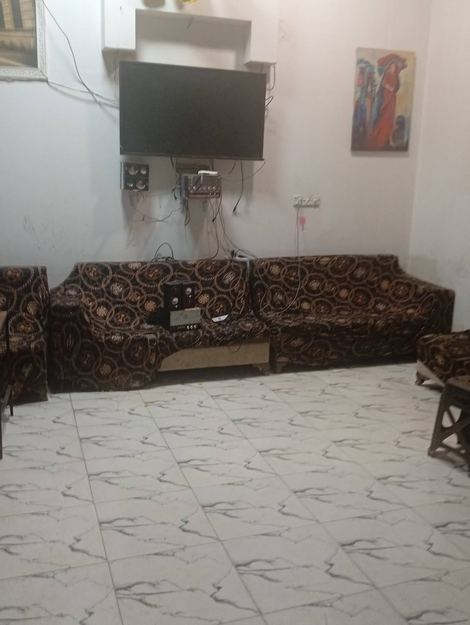 سلام عليكم شباب كهوه للبيع موقعه حلوو بصف شارع الطباء مقابيل الجسر القديم اسمه كوفي المدلل كهوه حلوه ومرتبه بيه كراسي عدد 35 اراكيل عدد 60 براد واحد مجمده وحده جبيره تخم جديد كامل بلازمه مبردات اثنين سبالت اثنين كامله مكمله. للستفسار ***********
***********

