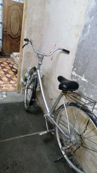 باسكل بناتي حجم 24 سعر 50 وبي مجال للشراي  للتواصل 07725459757