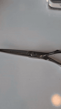 السلام  عليكم ،٣  مقصات للبيع 
بغداد ،شارع  فلسطين ،للاتصال على الرقم 
***********
جاكوار الماني وكالة دبي قياس ٦،
بيرمننت قياس ٦ ونص ،فيراري قياس ٦
