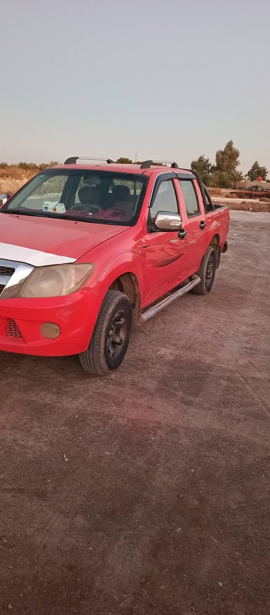 كنوه الموديل 2012 رقم واسط كفالة عامة رقم إنكليزي السعر 60 وبيها مجال قليل.رقم الهاتف *********** المكان ميسان
