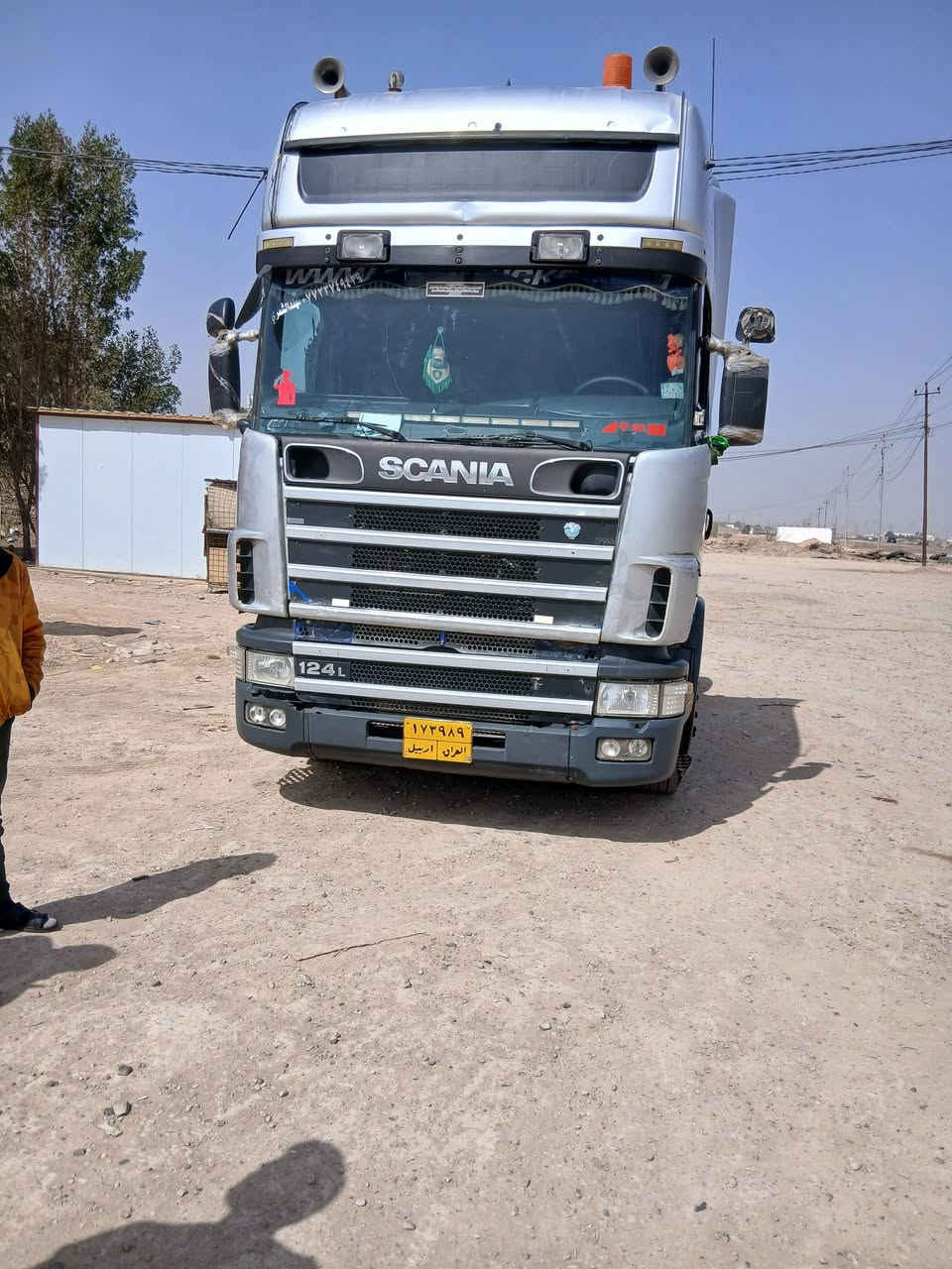 السلام عليكم اسكانيه بومه للبيع ٢٠٠٤ تخم تاير مكينه وشاصي مكفولات السياره مكفوله رقم اربيل مربوطه فلات تحويل 
***********
