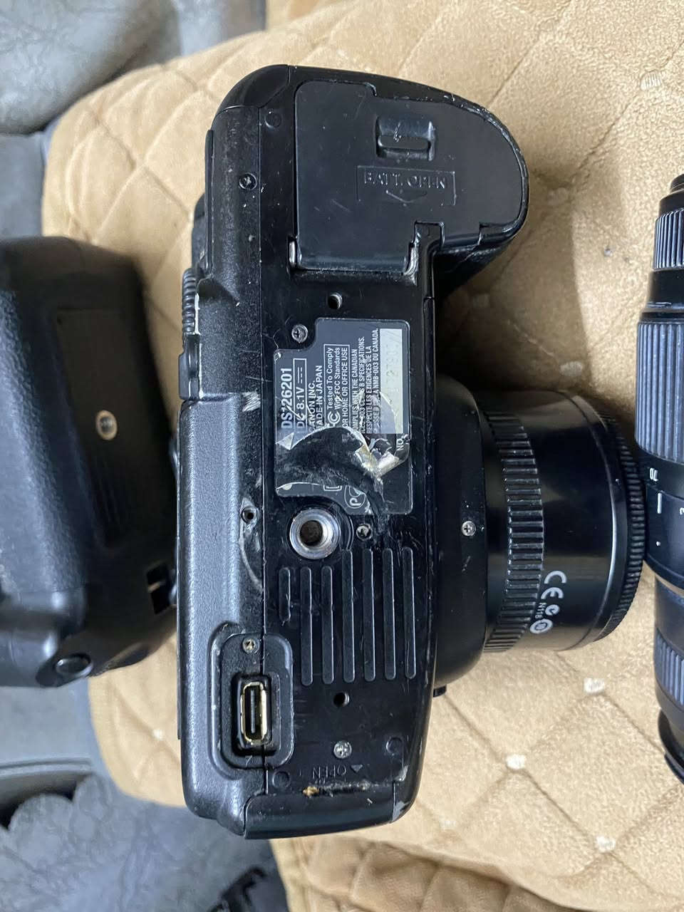 السلام عليكم كامرة كانون مارك تو
مع عدسة 50 مع عدسة 70.   300 سكما 

سعر 350 الف


**إذا كنت صاحب هذا الإعلان وتريد حذفه لأي سبب، رجاءا أرسل رسالة إلى الدعم الفني**