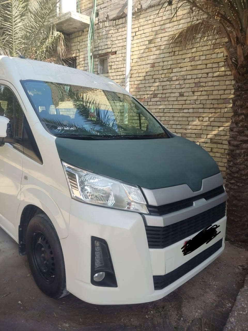 السلام عليكم 
سيارة للبيع هايس تويوتا (أم بوز) موديل 2023  ربع فول مكفولة كفالة عامة 
المكان كربلاء 
للاستفسار الاتصال على الرقم التالي : ***********
