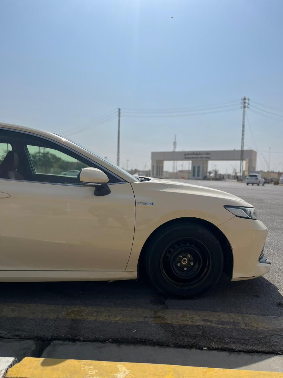 كامري تكسي دبي السعر 128ورقة موديل 2019 مسجلة2023 هايبرد وبانزين 
صبغة جديدة والسيارة حلوة وجاهزة ماعوزه برغي 
السيارة بيها تبديل كفر خلفي بدبي قطعه صغيرة كلش يعني ماتبين بس انا اكلك بيها تبديل كفر خلفي ترهم بيع او مراوس بطاريات كلشي مابيهن وباقي التفاصيل اتصل وبيك خير وتدلل 
***********
عنوان السيارة بصرة وترهم بيع او مراوس
