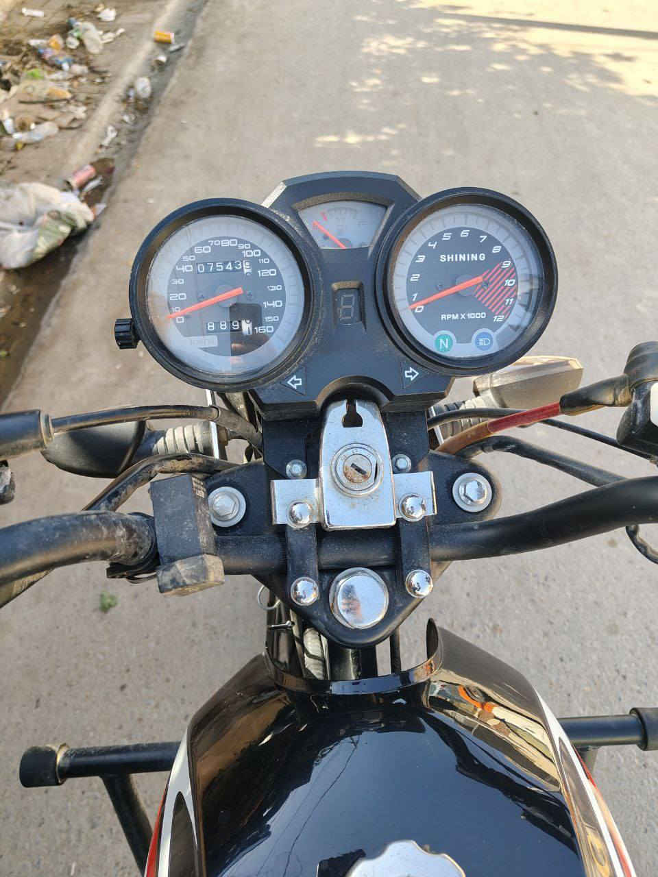 دراجه شايينك رقم ونسويه موديل ٢٣ طالعه بل ٢٥ كفاله عامه الدراجه السعر ١٧٠٠ وبيها مجال رقمي *********** وبيه واتساب
