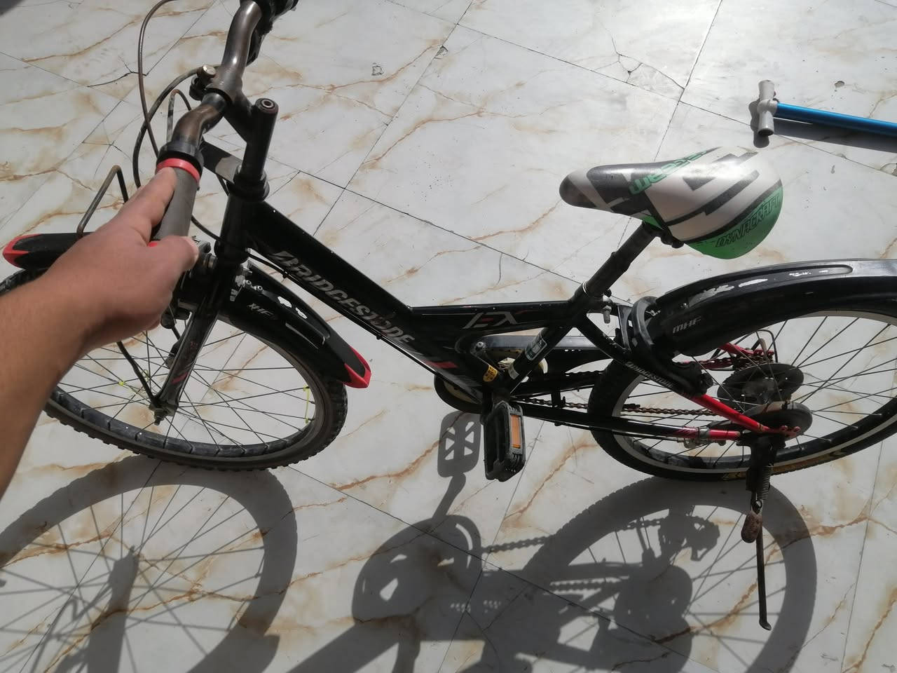 السلام عليكم بايسكل اكصل للبيع
ب70 وبي مجال


**إذا كنت صاحب هذا الإعلان وتريد حذفه لأي سبب، رجاءا أرسل رسالة إلى الدعم الفني**