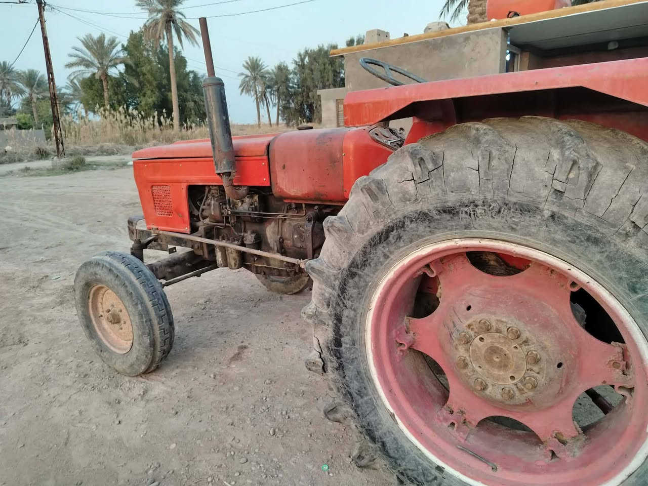 عنتر للبيع موديل 84 السعر 3 ونص وبيها مجال محرك وكير واكسن كله مجفت اني مكلف بالنشر  ***********
