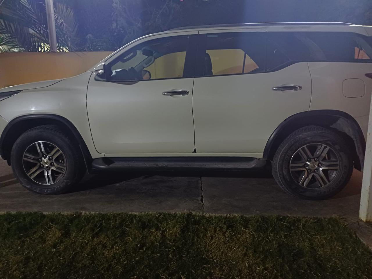 السلام عليكم فورتشنر ٢٠١٧ /٤سلندر ماشيه ١٦٠ سياره علئ ايدي من الزيرو مكفوله من الحادث ماعدئ شبر جاملغ السايق بارد بيهه بعض رصعات وشخطين بالدعاميه بسبب الاستخدام كشنات مغلفه من الزيرو ادامه دهن دسكات كير كله بالشركه وفق وصولات سياره رقم اربيل باسمي رقم الجديد تواجد السياره بغداد نجف السعر ٢٢٥ ورقه


**إذا كنت صاحب هذا الإعلان وتريد حذفه لأي سبب، رجاءا أرسل رسالة إلى الدعم الفني**