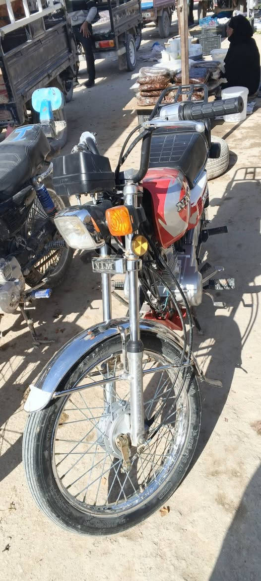 سلام عليكم دراجه للبيع مستعجل على بيعه شاصي 16 غراض كله جديد صارله شهر معمره دراجه بالحقيقه احله من صوره ***********
