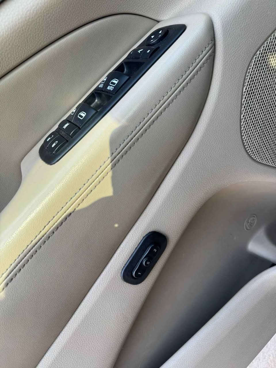 Jeep grand Cherokee limited 2019 
خليجي - مكفوله كفاله عامه 
وكاله ليث العبيدي
رقم بغداد (الجديد) باسمي 
محرك V6 - 3600  بانزين 
ماشيه 110،000 كيلو متر
سياره فول للاخير 1/1
تدفئه تبريد كشنات اماميه
تدفئه كشنات خلفيه 
تدفئه ستيرن 
كشنات جلد تحكم كهرباء 
جنطه كهرباء 
شاشة كبيرة 
Apple CarPlay Android Play
تشغيل عن بعد
شفتات بالستيرن
3 أنماط قيادة
مكينه كير حداديه تبريد كله كفاله
السياره جاهزه للاخير اي نقص ما بيها
مكان السياره البصرة
السعر 290 وبي مجال قليل للشراي 
للاستفسار اتصل *********** البصرة, العراق
