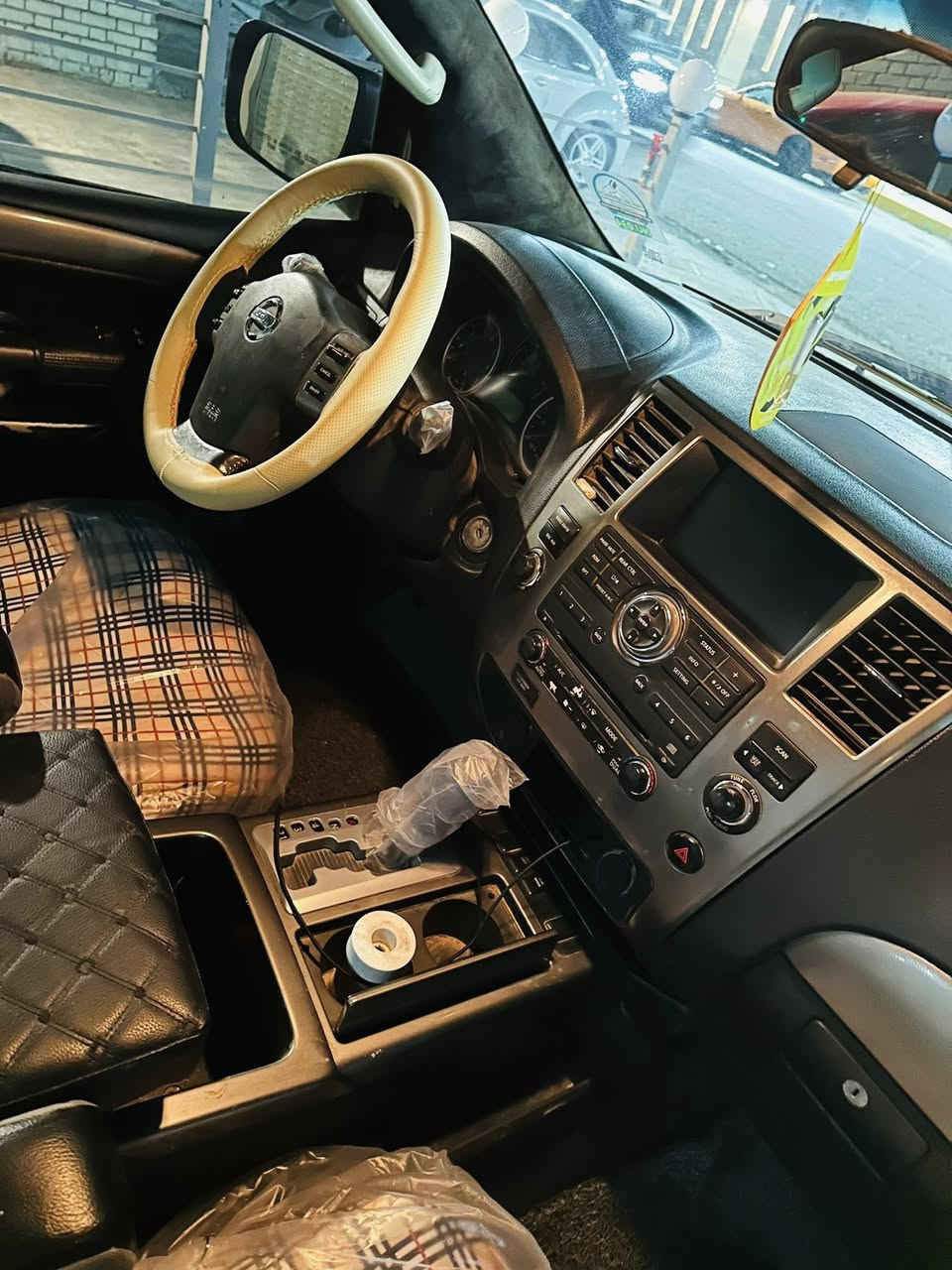 ارمادا 2008 se مواصفات معروفة السياره نضيفة وحلوة
الضرر / جاملغ امامي وصبغ جماليه حزام شرط بدون تكم بدون قمارة \
السعر 88$ ورقة وبيه مجال انشاءالله عنواني شارع فلسطين السياره جاهزة كير مكينه تبريد ثلج وتراي شرط

*********** بيع او مراوس
