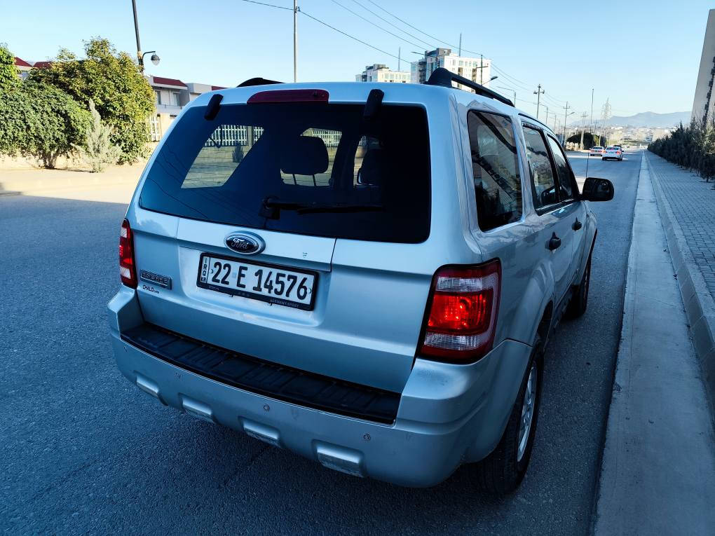 فۆرد ئیسکەیپ ٦پستۆن تاک ئەکسل ٢٠٠٨ بۆنیت بۆیاخە ...88وەرەقەو معامەلە ...*********** السليمانية, العراق
