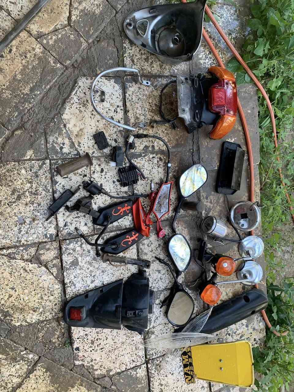 غراض للبيع كلهن اصليات مو تجاري والاسعار كلش رخيصه
ناصريه مركز
***********
