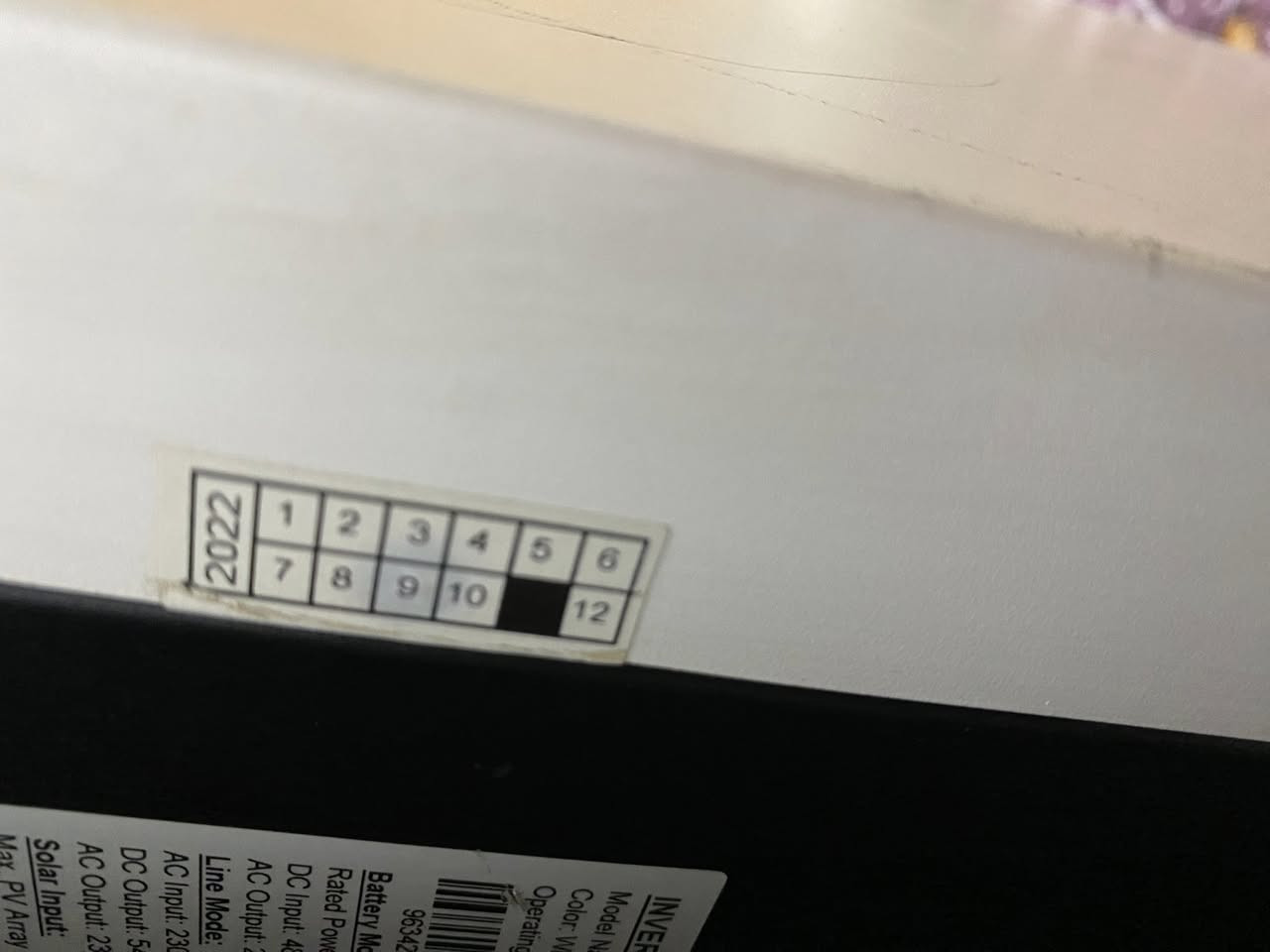 قطعتين انفيرتر
واحد 6كيلو
والثاني 5 كيلو
اشتريت غراض وطلعن وياهن ابيعهن على وضعهن 
فحم ثنينهن ب 300 الف
اضمنلك مامفتوحات
***********
