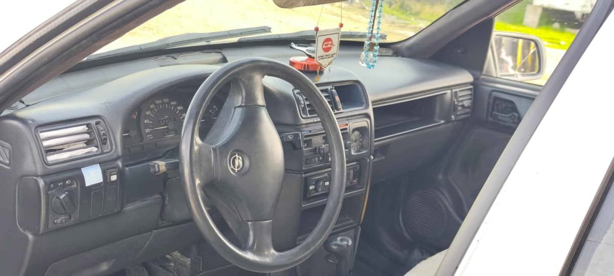 ئۆپل مۆدیل ١٩٩٠
ئارم سۆرانە وەکالەیە
ئارموو ئەولایە بەشەرت
مەکینە ٢٠
تۆماتیک
بی دەحم خایسی نیە
سەیارە تابلی خاوینە بی مەسرەفە
سەیارە گیرمەکینە بەشەرت 
تابلی توندوو تۆلە
سحر ٢٩گەلا مەجال
شوین حاجیاوە
*********** Singapore
