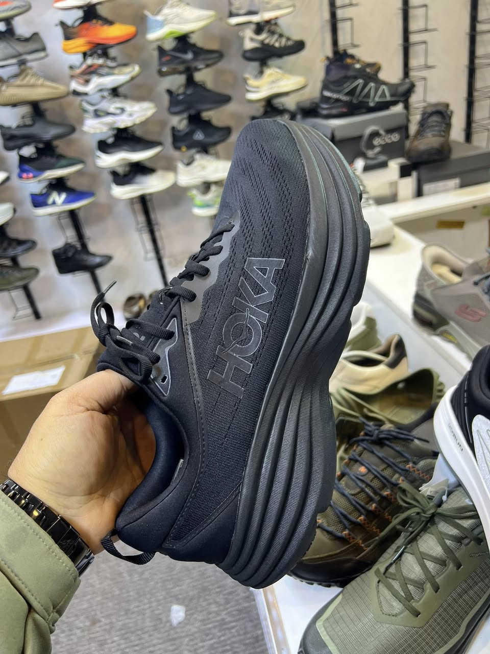 هوكا بوند 8 وكاله جديد اصلي طبي خفيف جدا مريح 

…………. قياس49 وثلث………… طول القدم32


**إذا كنت صاحب هذا الإعلان وتريد حذفه لأي سبب، رجاءا أرسل رسالة إلى الدعم الفني**