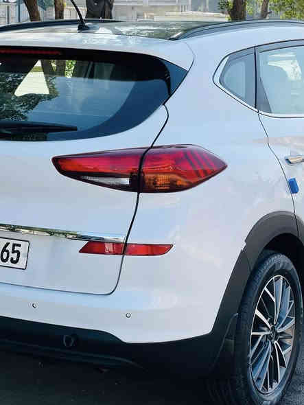 السلام عليكم 
توسان 2020 خليجي كوري اصلي   جديده بوضع الشركه مكفوله كفاله عدا بارد قليل كلش ب صندوق  ماشيه 97حقيقي وعل فحص  بعدهه بيهه كتلوكات شركه وبصمه لاخ بعده مامفتوحه  صدر امامي وخلفي شرط بعده مال شركه مكينه كير بعدهم بوضع شركة مواصفات 
بانوراما
بصمه تشغيل 
بصمه ابواب 
لد نهاري دوسات ليزرية
إشارة لكزز 
بكلايت آيل ايدي 
تريشه خلفيه 
تبريد قطعتين 
خمس ويل كب 18 
السبير المقدس مانارل
مري شفط 
كشنات جلد 
دبل كشن كهرباء 
تحكم ستيرن جهتين 
3انصمام قياده عادي 
وسبورت ونورمان 
ايكو اقتصاد بانزين 
داخل صاج 
شاشه جبيره 
كامره وحساس
شاحن واير لس 
برده خلفيه 
ثلجه بل جكمجه 
اشاير بل مري 
سايد بريك بل رجل 
مكينه 2000 دوش المرغوب 
سياره فول الفول 1/1  رقم بغداد دولي جديد هزه وسنويه جديده بسمي السعر 218 ورقة وبيها مجال  اتصال ‏***********‏ مكاني بغداد
