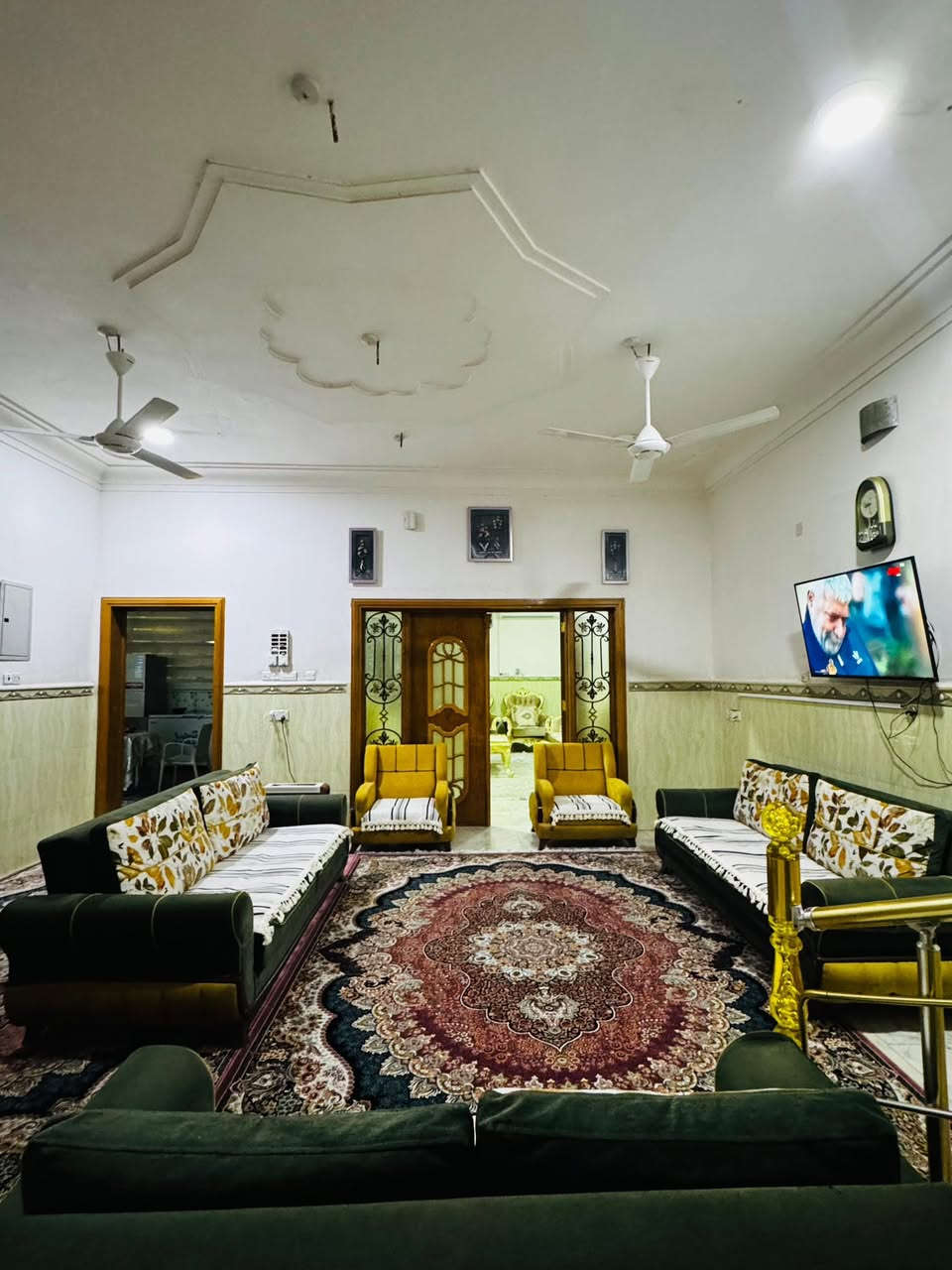 بيت للبيع في منطقة الحيدرية
-فرع اسواق السلة الذهبية
-مساحة 200م
-طابقين
-بناء نظيف
لمعرفة باقي التفاصيل الأتصال على الرقم التالي:
***********
او زيارة مكتب المستشار للعقارات
-شارع باتا / قرب سونار الدكتور ميثم صبيح
