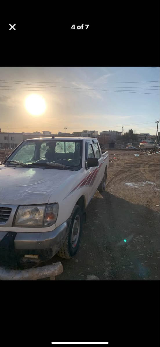 پیکاب نیسان ٢٠٠١تەبرید و پاوەر ***********

پەک چەمەلەخی بۆیاخە لەگەڵ یەک بست لە دەرگای سەکنی وردە و مردەی هەیە 

بە شەرتی گێر و مەکینە و هەموو شتێکی ناو و داژبڵ و کاملی زۆر بە تازەی ماوەتەوە سەیارەکە بێ تەقە و ڕەقە و توند و تۆڵە 

ئارم پلاستیکی سلێمانیە 

بەس واتس ئەپ و ڤایبەرم ئیش ئەکا

*********** السليمانية, العراق
