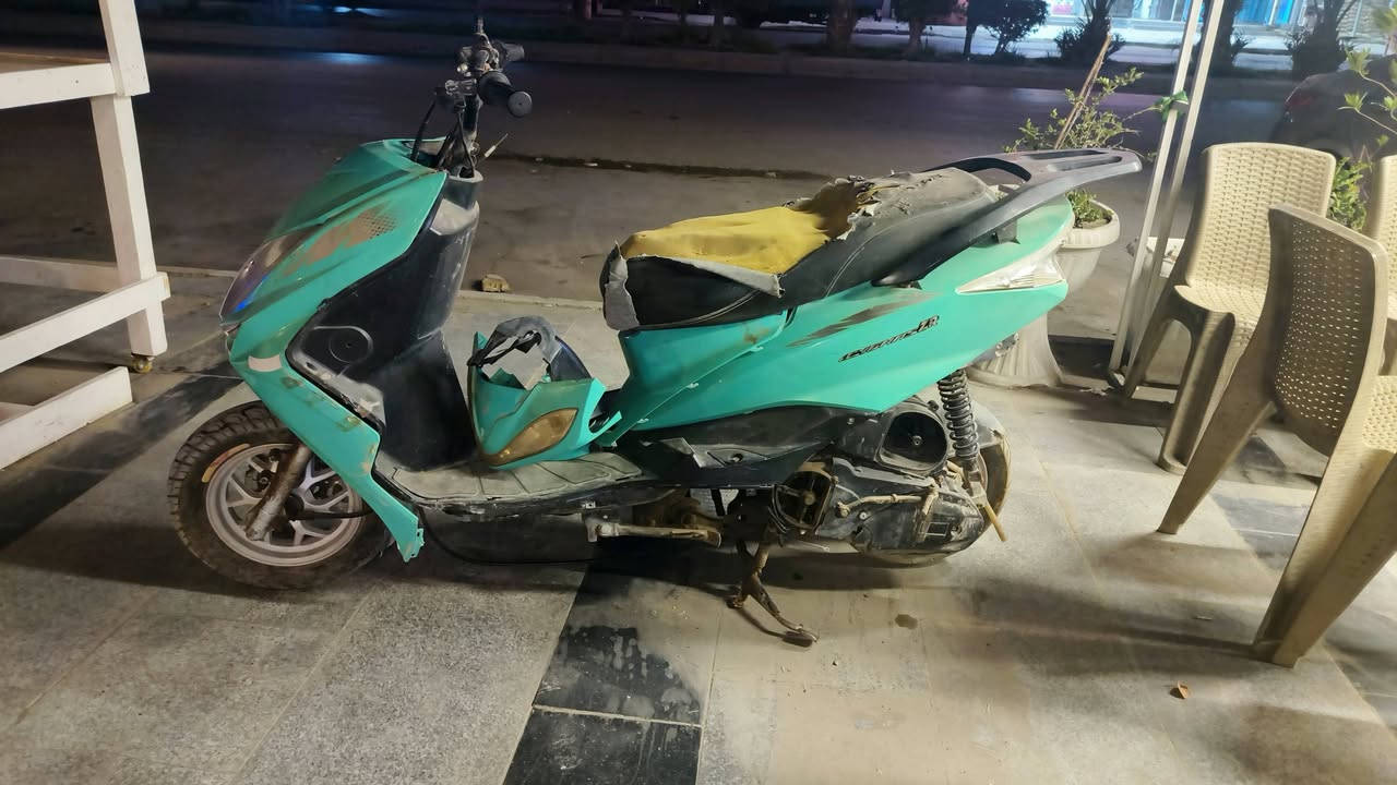 السلام عليكم دراجه للبيع شغاله سعره ١٥٠ وبيه مجال للسفسار ***********
