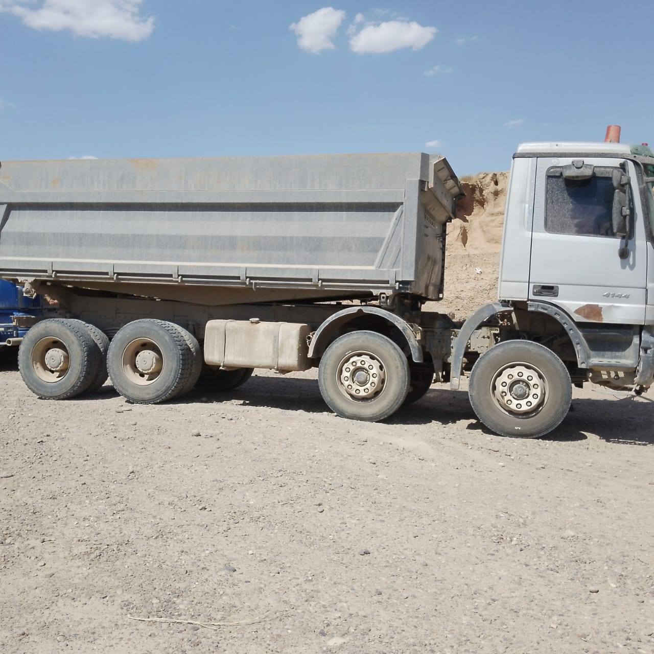 السلام عليكم
للبيع للبيع بدي اكتروز ألماني كامل ذرعه21متر ويا التعلاوه نضافه90 بالميه سعر 40ورقه وبي مجال للاستفسار الاتصال على الرقم
***********
