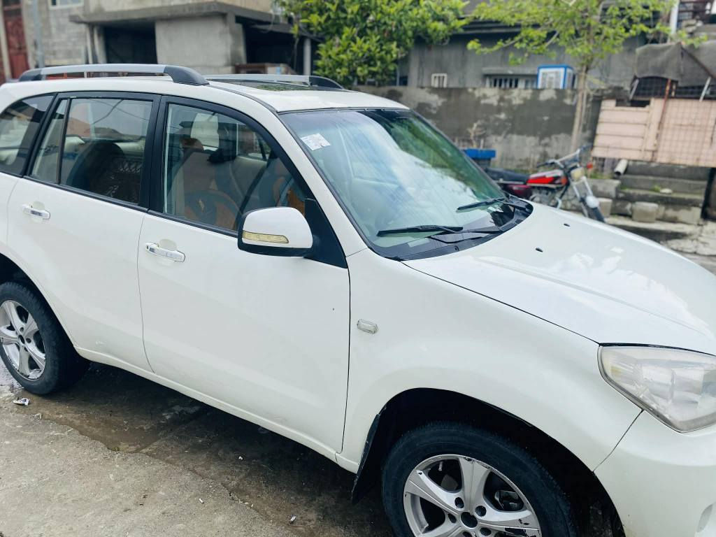 Jonway 
مۆدێل ٢٠١٣
بویاخ:- سێ پارچەی پێشەوەی هەیە بێ ناو گرتن
سەنەوی بەسەرچووە
هەزەی تازەیە
بەشەرتی بەناوکردن
نرخ: ٥٥ گەڵاو مەجال
ژمارەی خاوەنی 
0750 151 8307 أربيل, العراق
