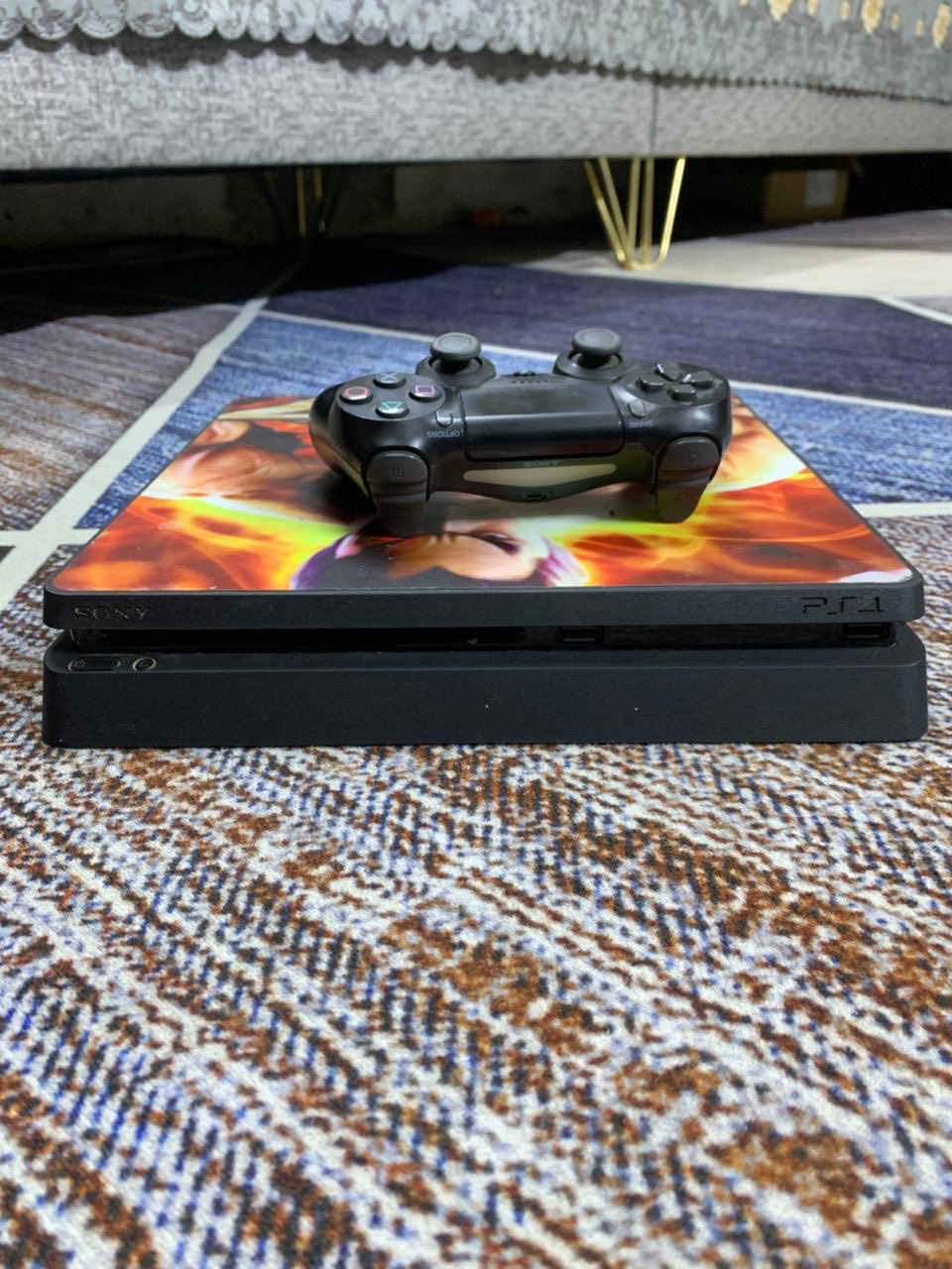 سلام عليكم 
بلي 4سلم 
ذاكره 500
الجهاز اخو الجديد 
نظامه 13.2
يجي وياه جوستك او كيبلاته
سعره 210او بي مجال
مكاني بغداد مدينه الصدر
***********
