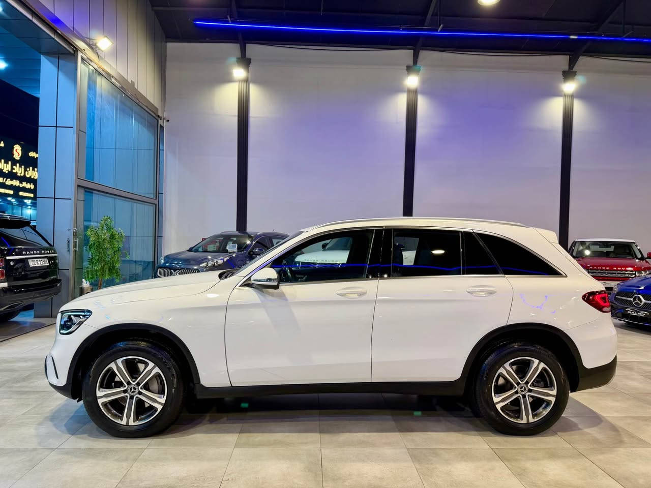 Mersedis 2020 GLC 
مواصفات امريكي 
رادار امامي خلفي جانبي 
لايتات ليد 
كشنات هيتر ميموري 
شاشة و ماوس كبير 
صندوق كهرباء 
سيارة جاية كلين اهنا صاير ٣ قطعة جانبي صبغ 
بدون دواخل بدون ارباك 
( صور حادث ماكو )
٢١٨$
*********** وتس اب 
*********** أربيل, العراق
