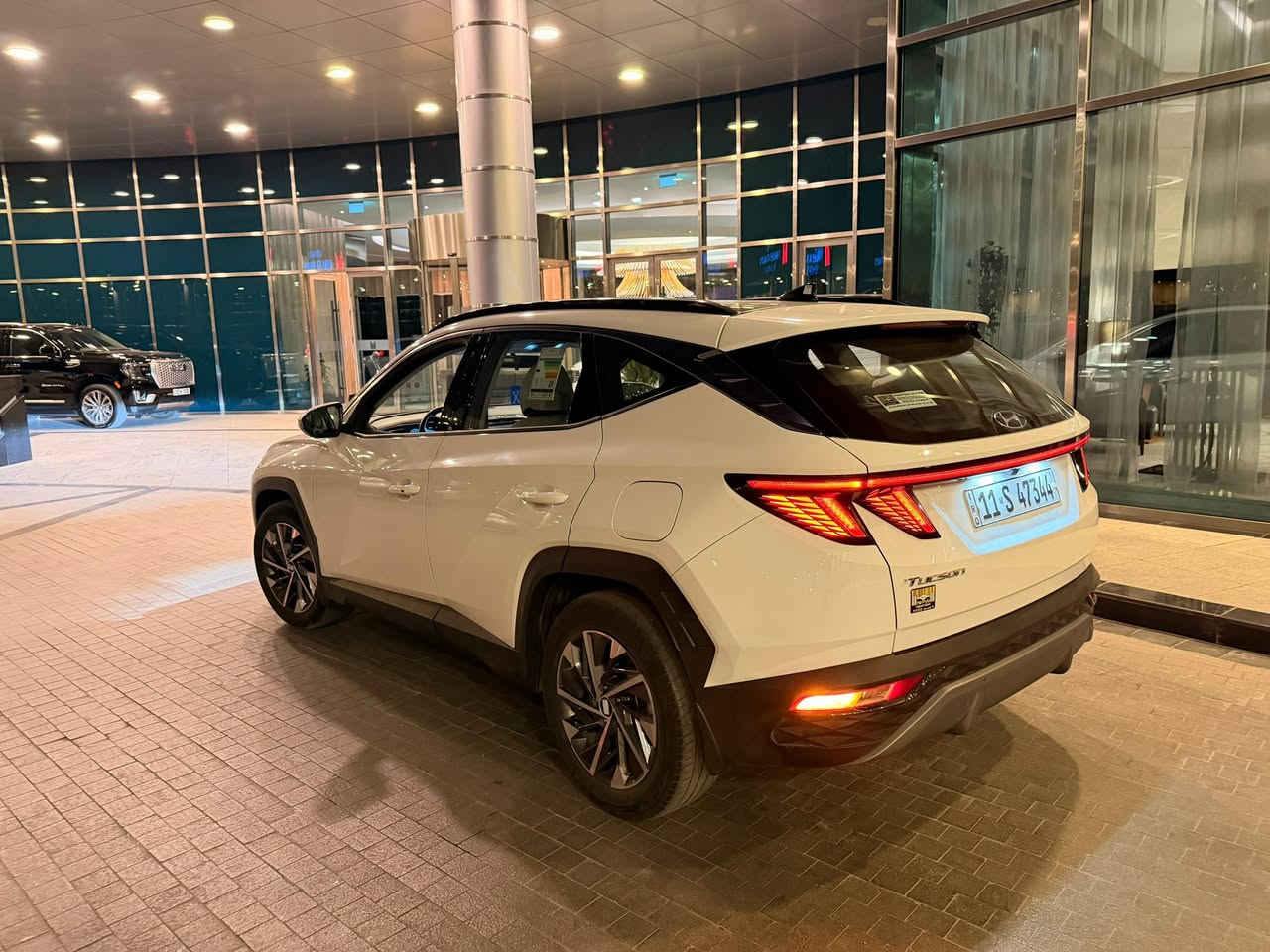 توكسان 2023
فول 1/1
رقم بغداد 
داخل جلد
السياره جاهزه من كلشي
بدون بارد ولا صبغ 
42 الف
ملاحضة/ المكينه مفتوحه 
مكان السياره الاعظمية
***********
السعر 21500$
