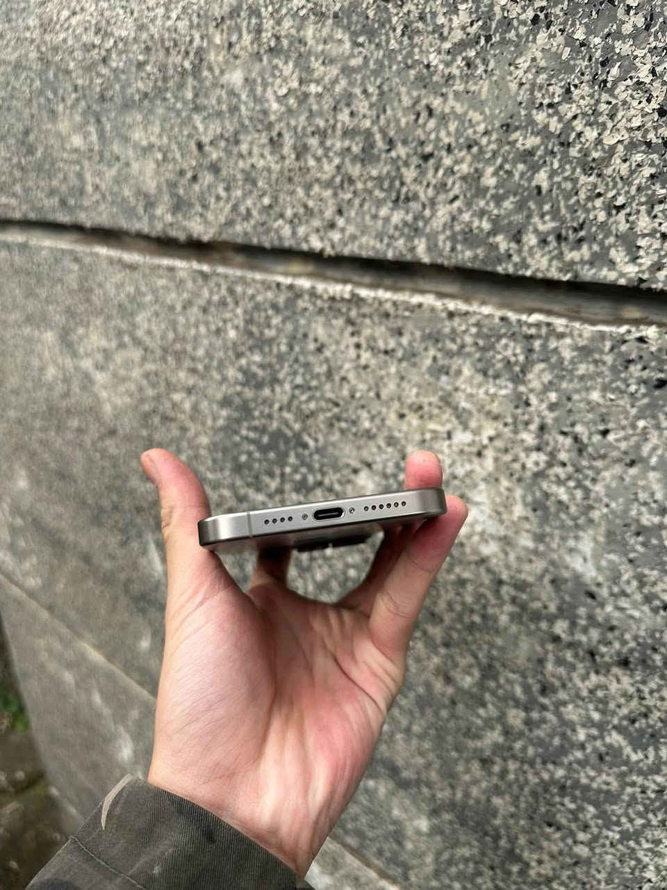 ايفون 15 برو ماكس تيتانيوم كفاله وتر ذاكره 256 بطاريه 82 ماستر. شرق اوسط كامل ملحقات نضيف حيل فقط بي نقطه بطرف بكد الشعرايه ممبينه ولا مأثره رايده 825 نهائي مكاني بغداد غزاليه ***********
