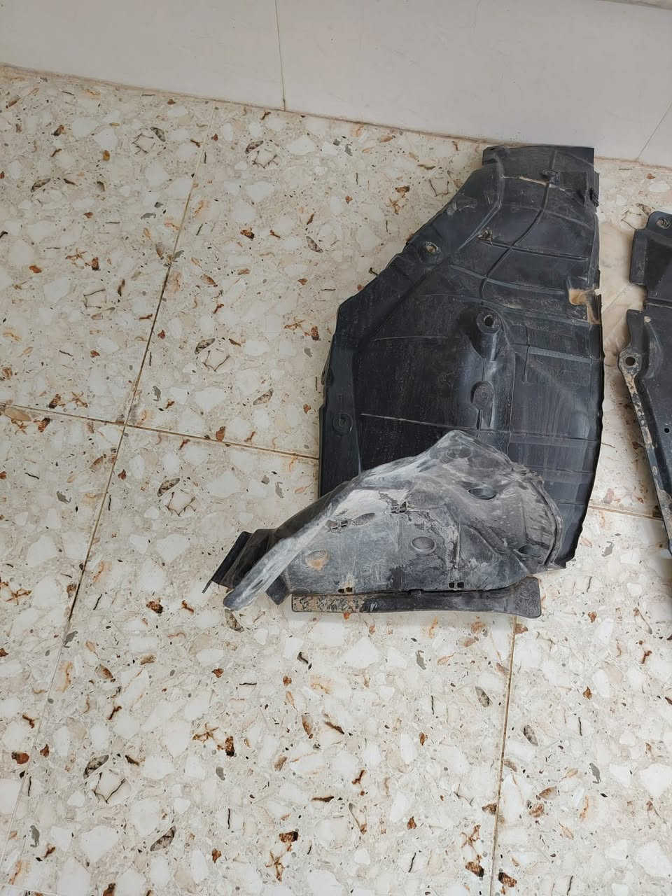 غراض 
نيسان ئالتیما 
كل شي وسعره شاري انتصال برقم

***********

