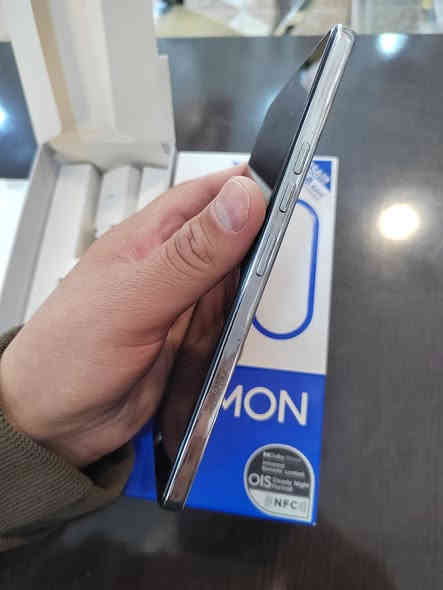 السلام عليكم جهاز تكنو كامون 30 ذاكره 256 رام 16 8 +8 مستخدم وحيل نضيف نضافته 95 بل 100 / كارتون وشاحنته الاصليه موجوده السعر 155 الف مكاني جانب الأيمن حي 17 تموز ***********
***********
