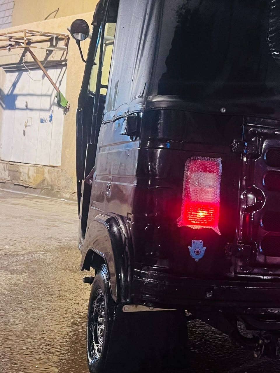 سلام عليكم تكتك البيع رقم وسنوي مديل2020 تكتك نضيفه مكينه مجفته وخرسه ماتنسمع سعر بخمسه ونص وبيه مجال حك جيه مكان بصره  متواجد واتساب ***********
