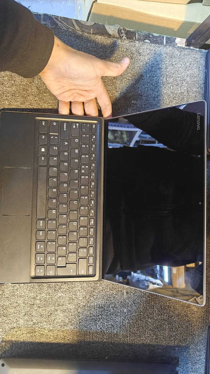 لينوفو حجم 13
Cor i3 باقي المواصفات بالصور
150 الف


**إذا كنت صاحب هذا الإعلان وتريد حذفه لأي سبب، رجاءا أرسل رسالة إلى الدعم الفني**