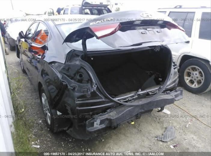 السلام عليكم النترا 2016 ، رقم بغداد
محرك 2000 دوش 
تبديل بابين وجاملغ اثر شخوط في بغداد
وحادثها صندوق في امريكا 
شادلها منضومة تبريد حديث 
ايضاً منضومة غاز قبل ٤ شهور 
السعر 105 
الاتصال ع الرقم ***********
