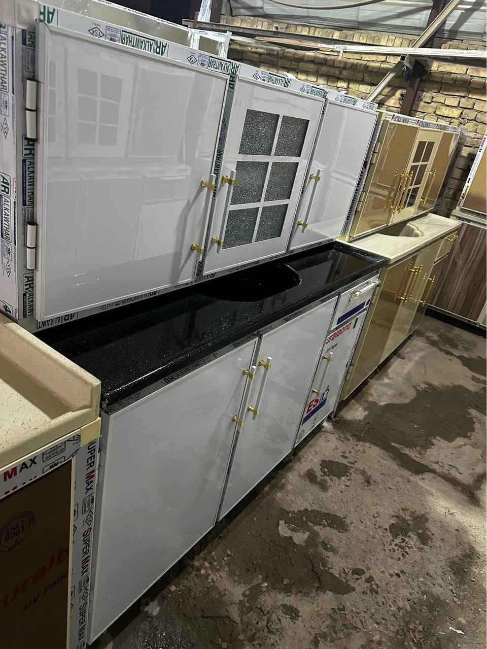 سنك متر ونص مرمر تزكام مع المعلق ب٣٢٠ العنوان ناصريه شارع الاخلاص *********** نرماده حفر نقش cnc وجوكر مخفي وبليت ثقيل ناصرية, ذي قار
