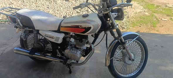 السلام عليكم تايكر 20  نضافه شرط معدل محرك كهربائيات كامل بيع ويرهم معارض بستوته ونطي فرق شراي تصل ***********
